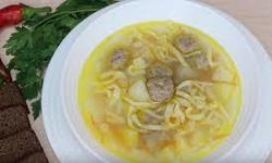 Суп с фрикадельками и лапшой